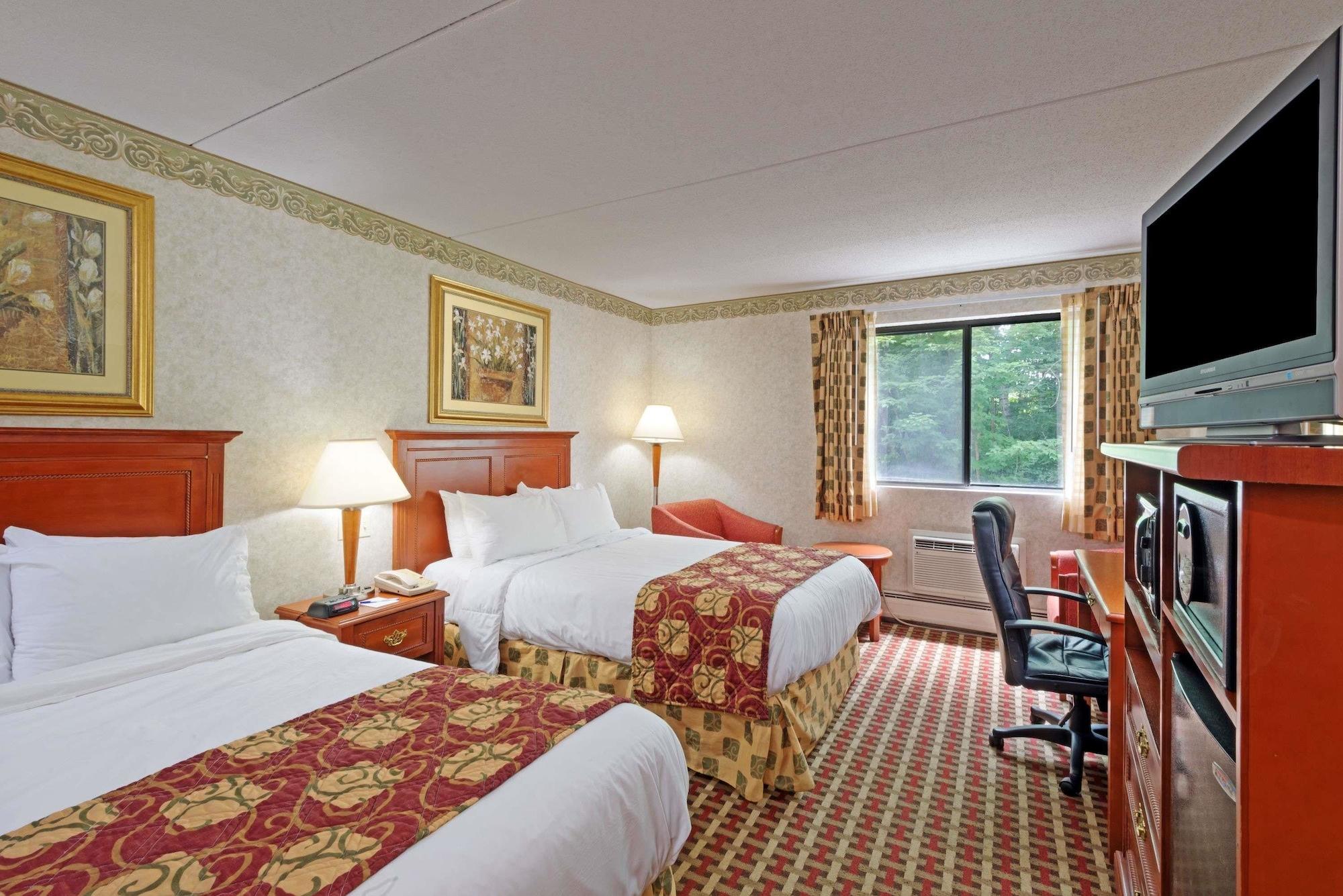 Best Western West Lebanon-Hanover Екстериор снимка