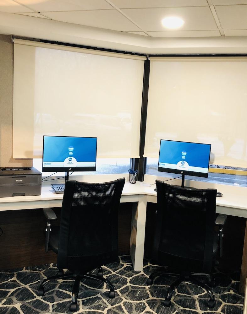 Best Western West Lebanon-Hanover Екстериор снимка