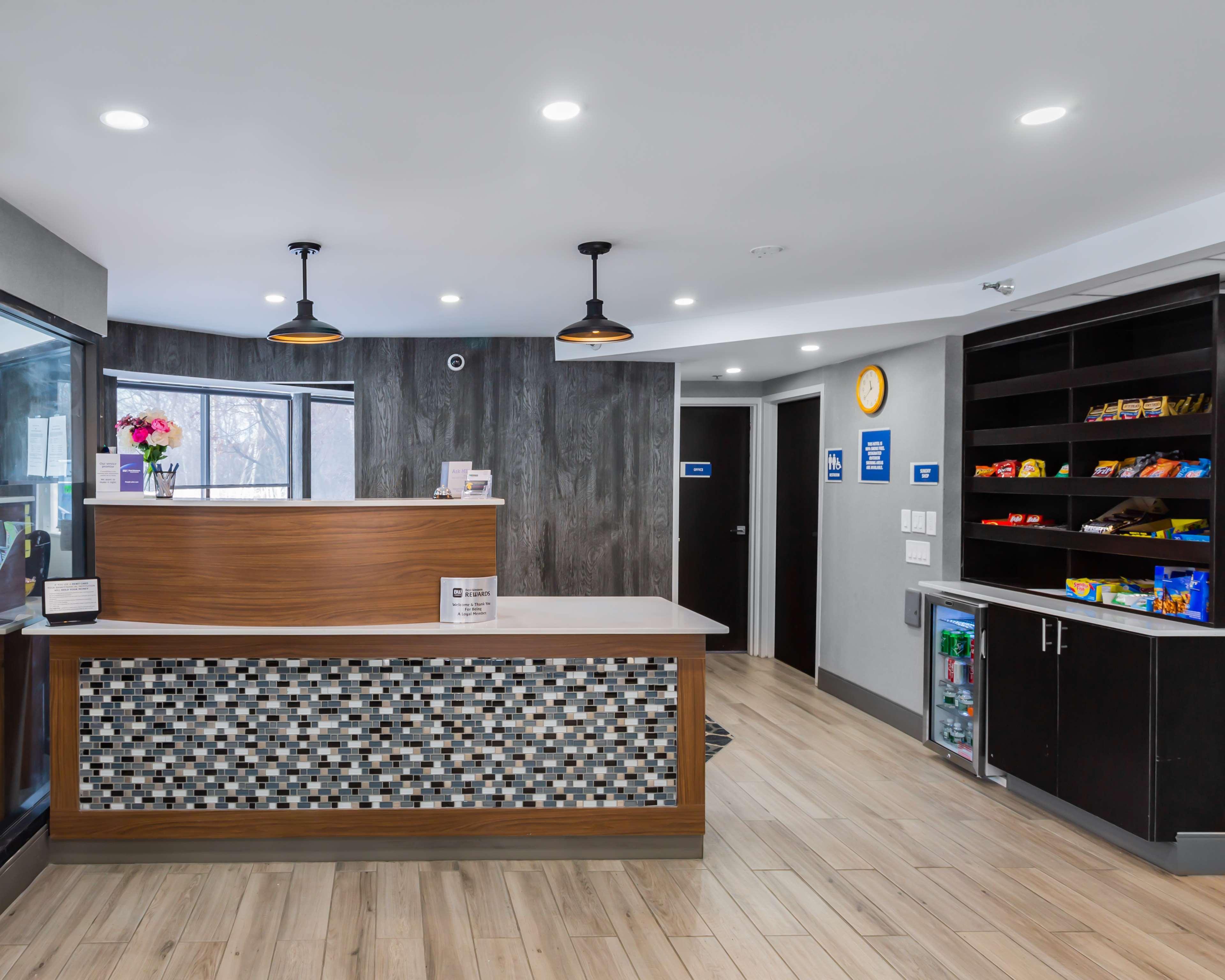 Best Western West Lebanon-Hanover Екстериор снимка