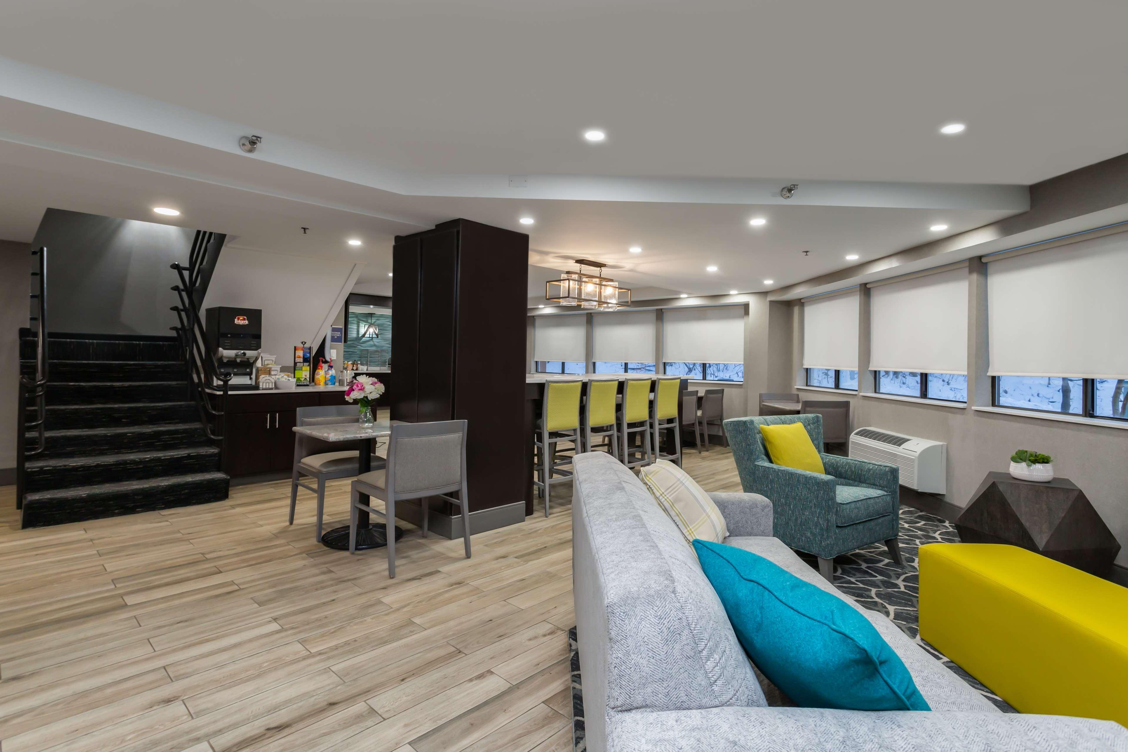 Best Western West Lebanon-Hanover Екстериор снимка