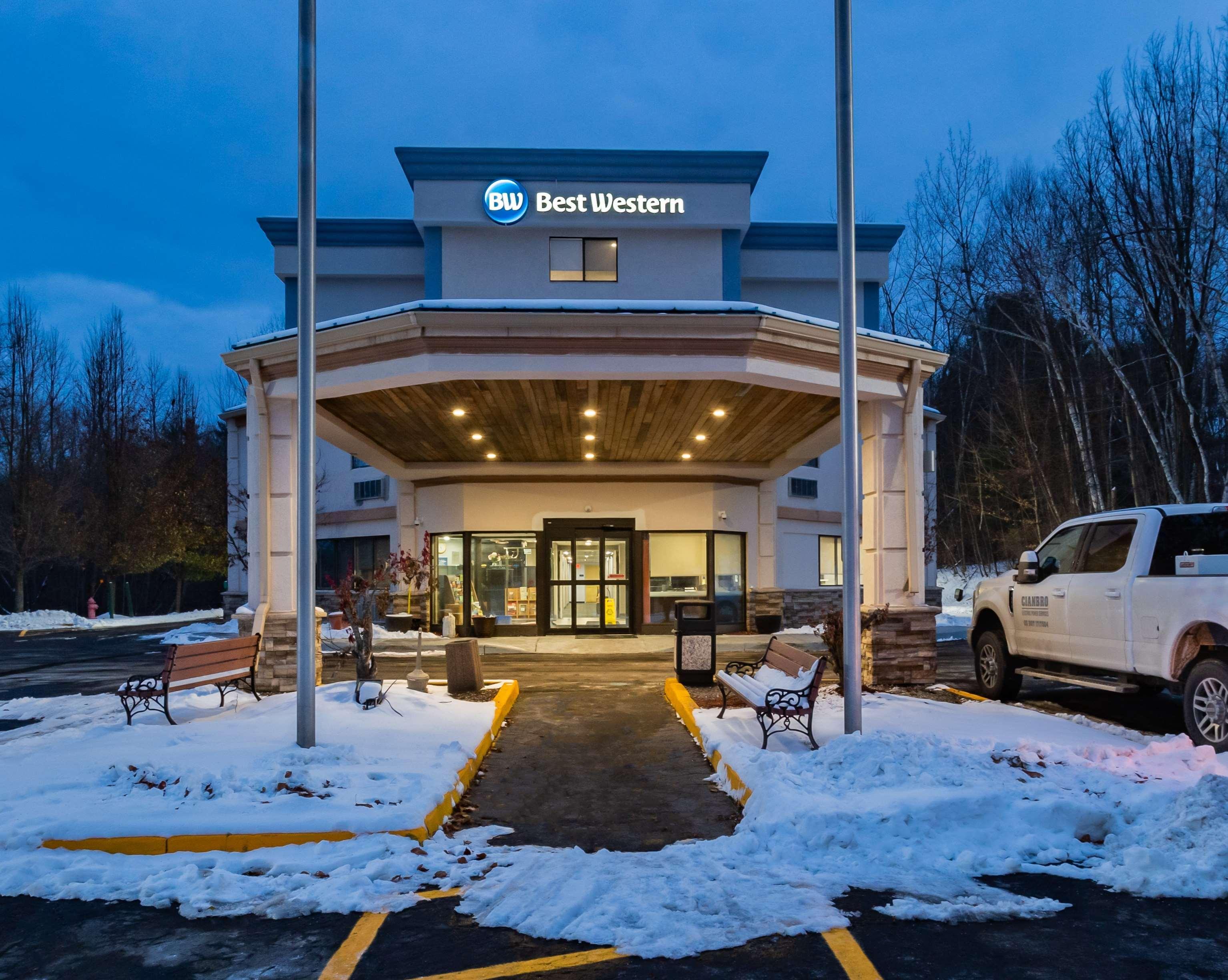 Best Western West Lebanon-Hanover Екстериор снимка