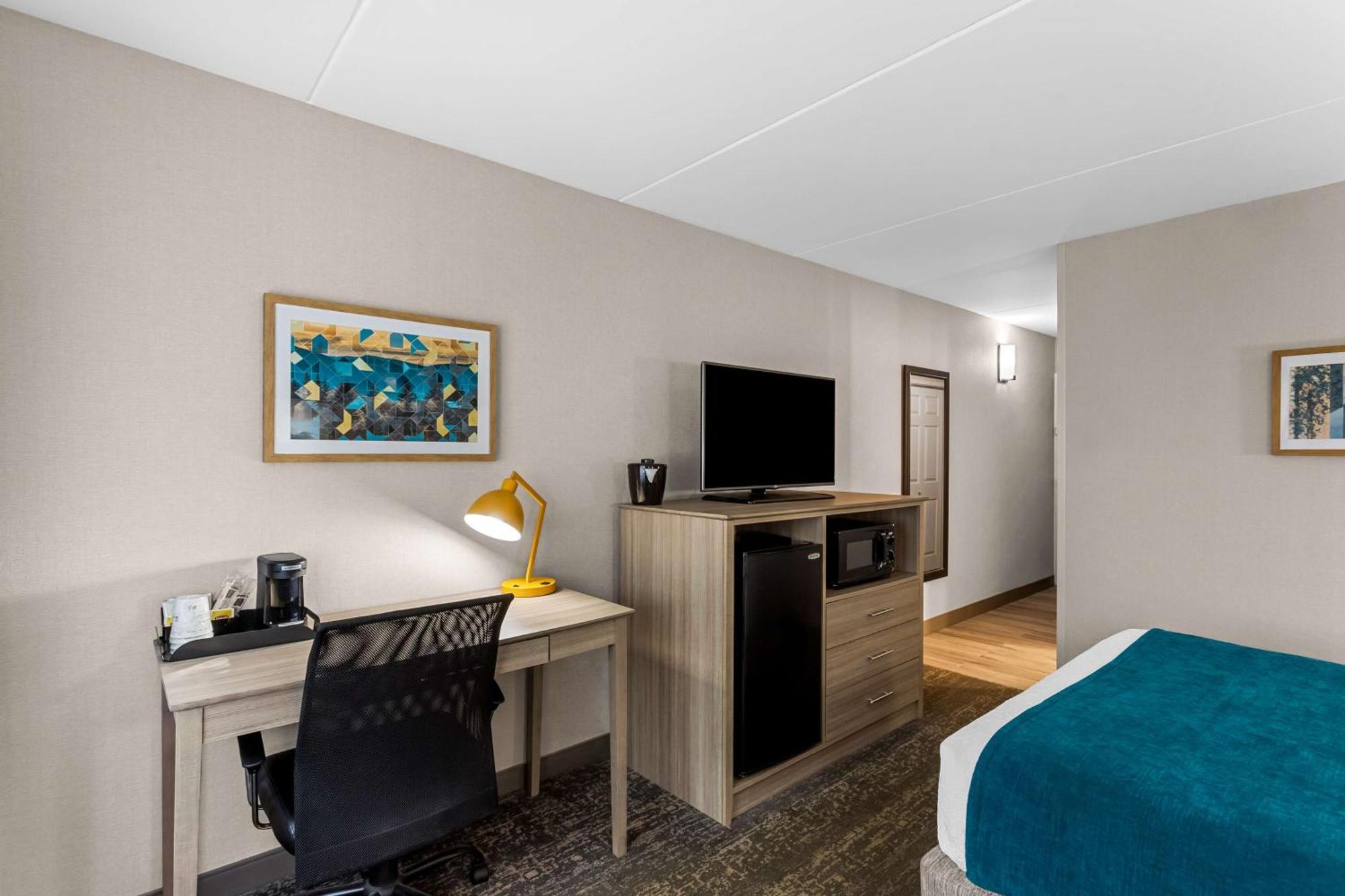 Best Western West Lebanon-Hanover Екстериор снимка