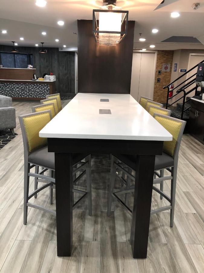Best Western West Lebanon-Hanover Екстериор снимка